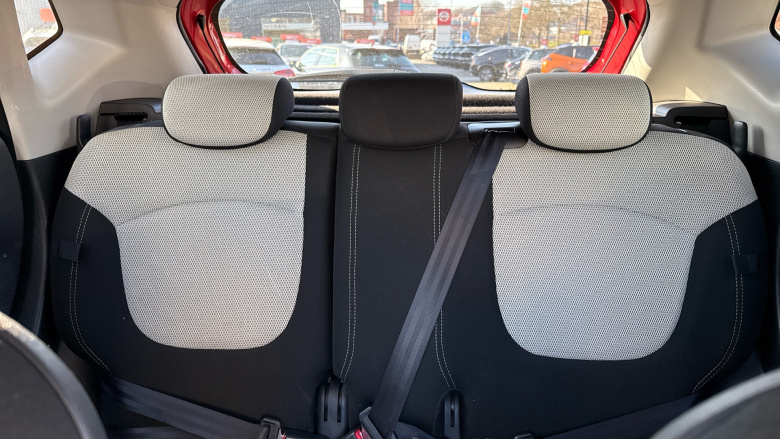 Renault Captur 1.5 dCi 90 Iconic 5dr EDC Diesel Hatchback